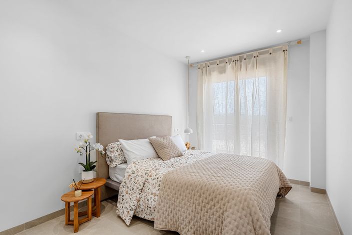 Image No.18-3 Bed Apartment for sale