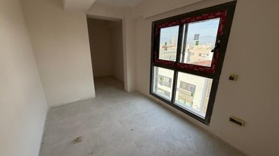 Interior 8