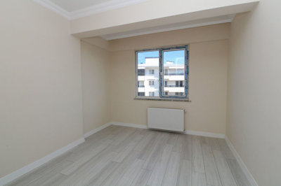 Interior 5