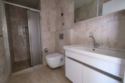 Interior 7