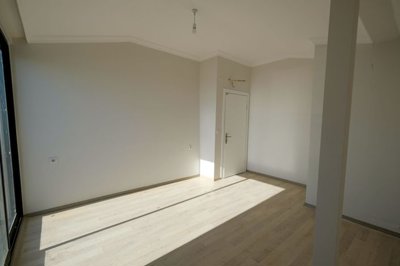 Interior 4