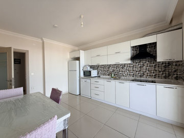 Interior 5