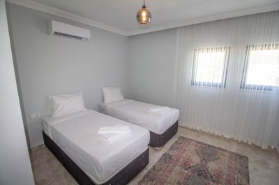 Interior 7