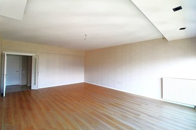 Interior 3