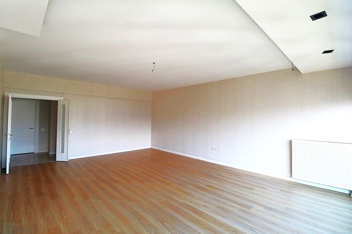 Image No.15-4 Bed Apartment for sale