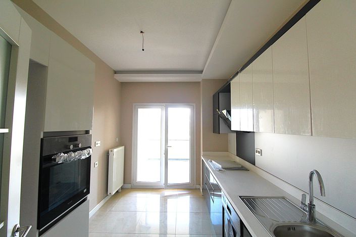 Image No.18-4 Bed Apartment for sale