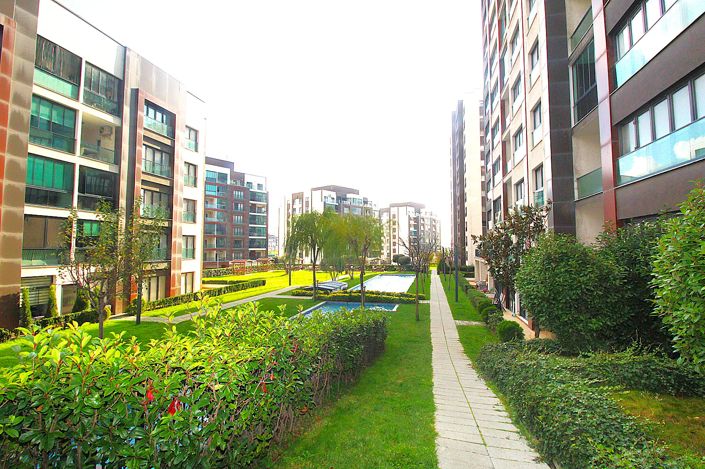 Image No.2-4 Bed Apartment for sale