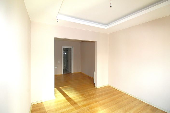 Image No.23-4 Bed Apartment for sale