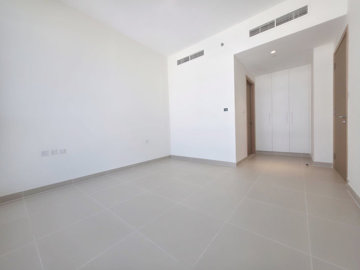 Interior 10