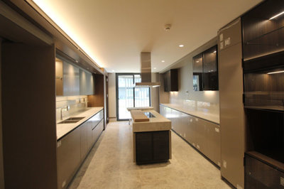 Interior 4