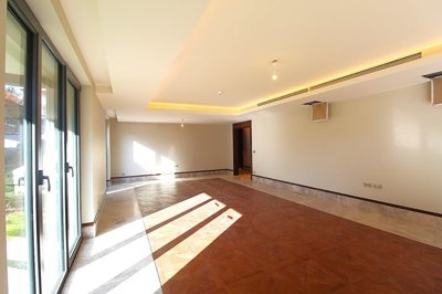 Interior 3