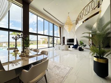 Interior 2