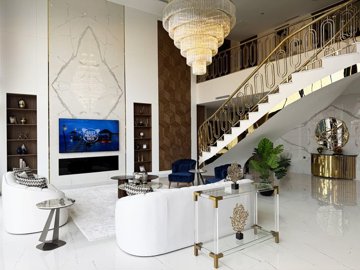 Interior 4