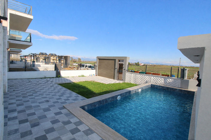 Image No.2-5 Bed House/Villa for sale