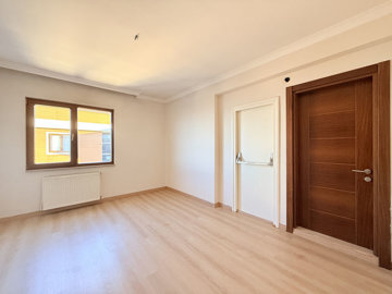 Interior 11