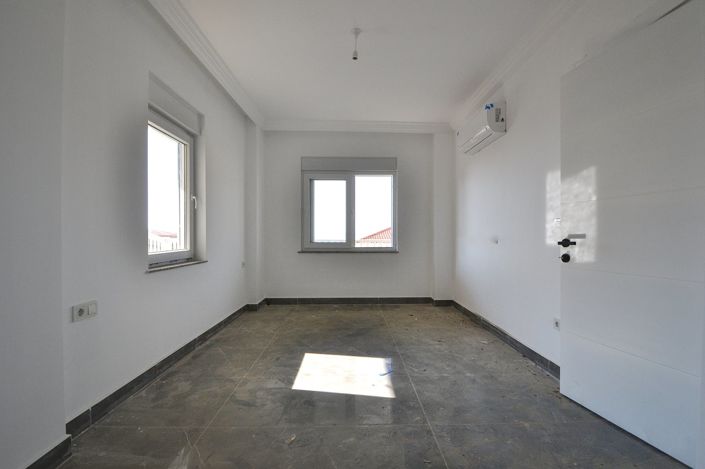 Image No.14-3 Bed Apartment for sale