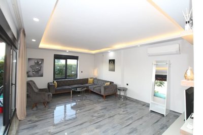 Interior 3