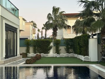 Exterior 6