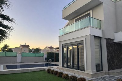 Exterior 9
