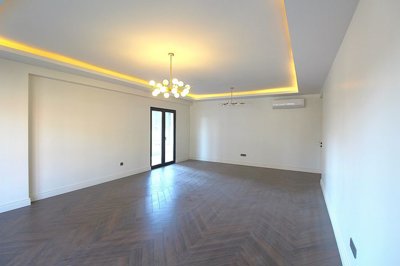 Interior 3