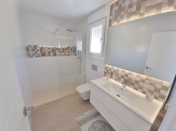Interior 5