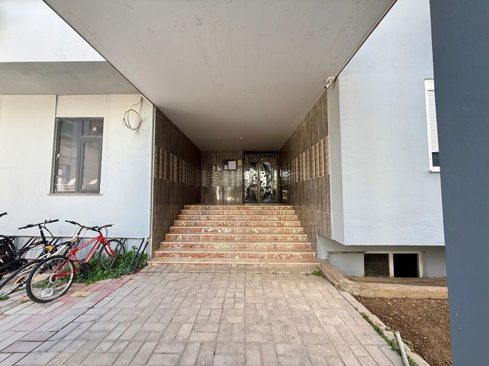 Image No.5-4 Bed Apartment for sale
