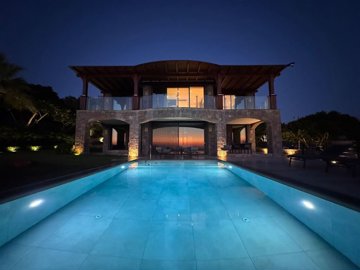 Exterior 3