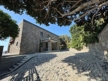 Exterior 6