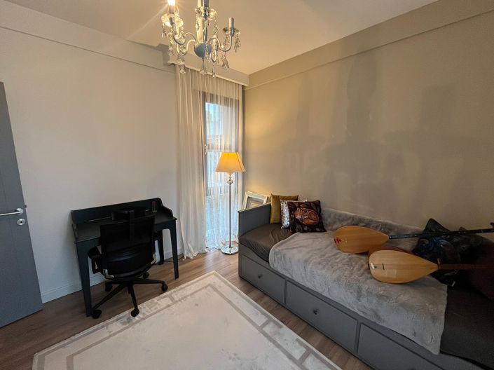 Image No.24-3 Bed Apartment for sale