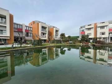 Exterior 5