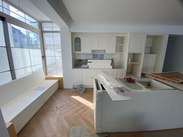 Interior 5