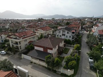 Exterior 2