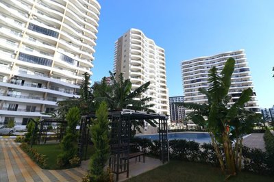 Exterior 6