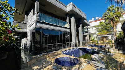 Exterior 6