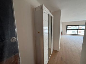 Interior 7