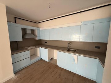 Interior 4