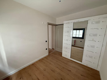 Interior 5