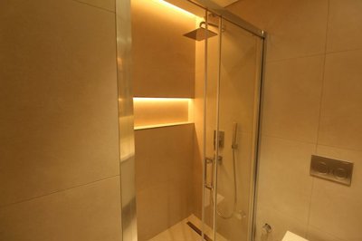 Interior 12