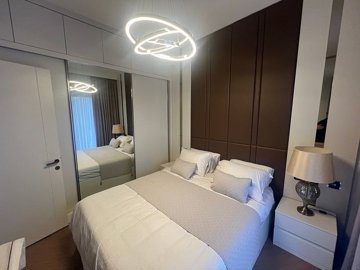 Interior 6