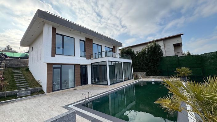 Image No.2-4 Bed House/Villa for sale