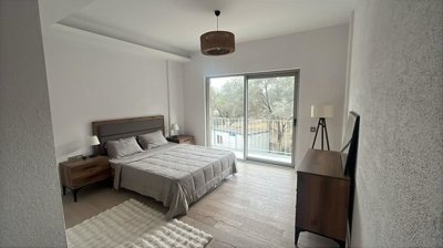 Interior 4