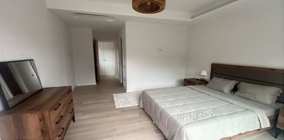 Interior 5