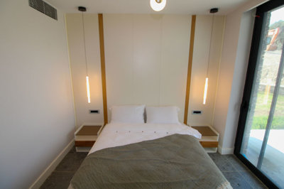 Interior 11