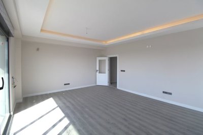 Interior 3