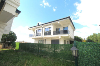 Exterior 2