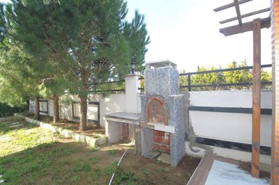 Exterior 8