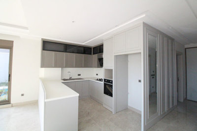 Interior 6