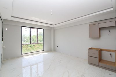 Interior 4