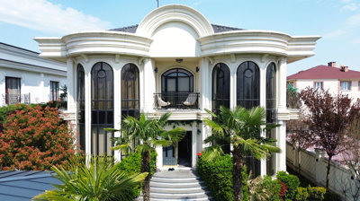 Exterior 3
