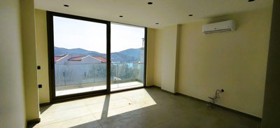 Interior 4